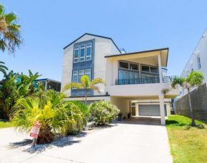 Twin Home 1 PoolNear Beach Rent 1 or 2 homes